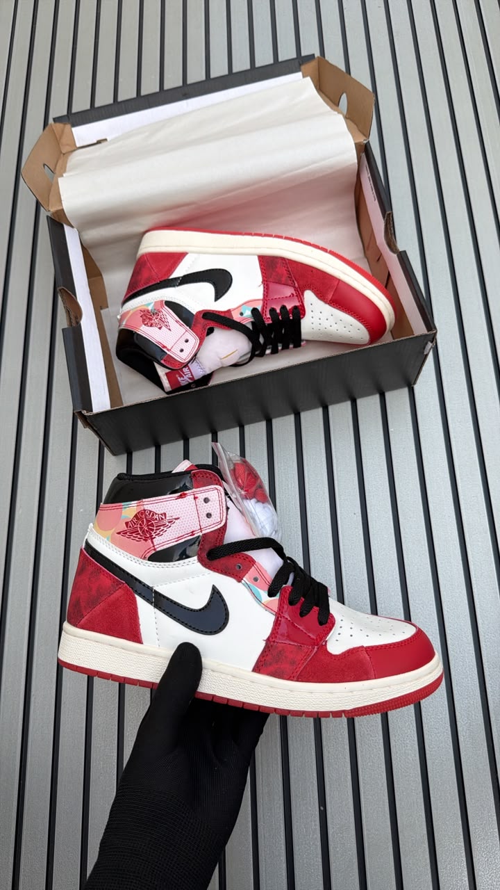 Nike Air Jordan 1 Spider